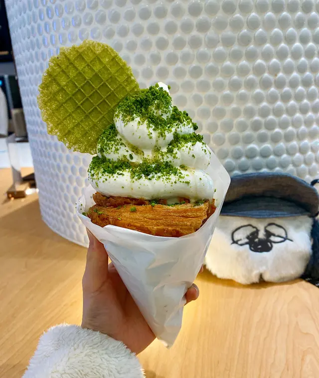 3.5牛乳雪糕牛角酥 開心果蜂蜜口味