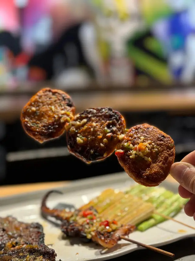 份量好多 以酸辣醬調味 好香口👍🏻