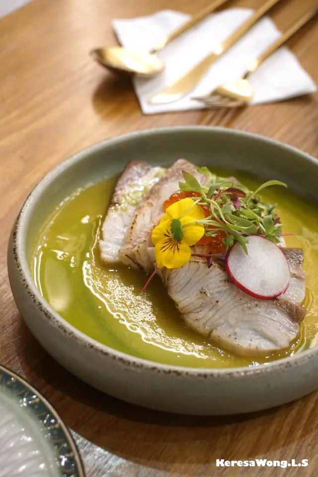 火灸油甘魚配熱帶水果醬