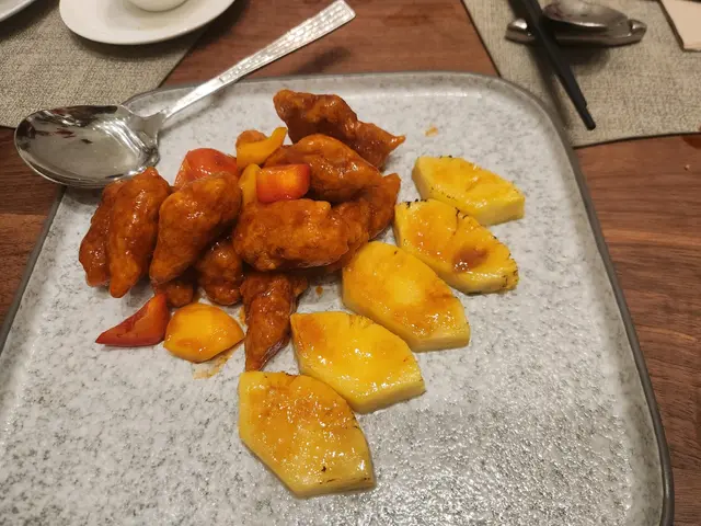 焦糖菠蘿咕嚕五花腩