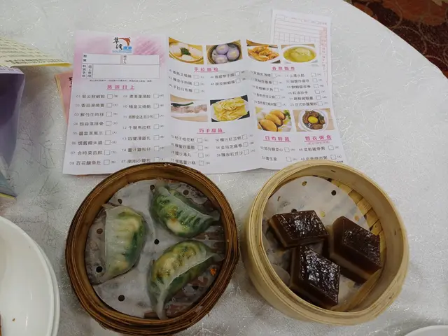 鮮蝦菜苗餃 椰汁紅棗糕