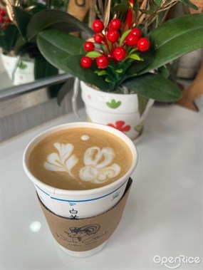 Coffee Latte (大) - 屯門的白羊咖啡
