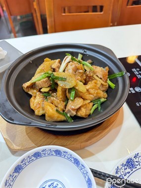 薑蔥炆龍躉頭腩 - 北角的金樂軒雞煲魚鍋