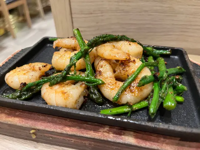 露荀炒蝦球
