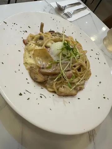 卡邦尼意大利天使面配温泉蛋