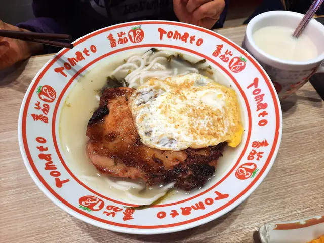 雪菜雞扒煎蛋上海麵