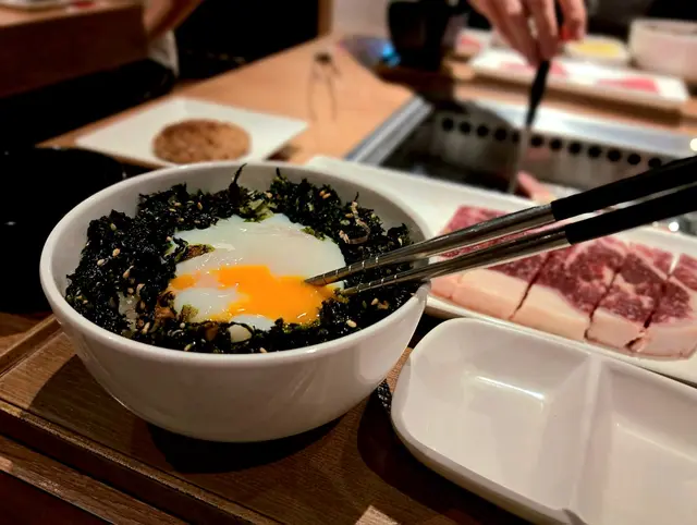 木魚絲紫魚蛋飯