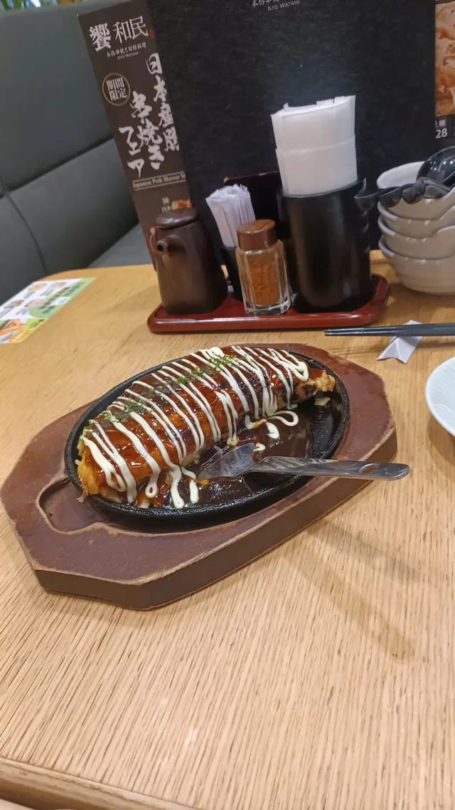 很多椰菜有芝士咸香味加上燒汁，甜甜好喜歡份量很大件