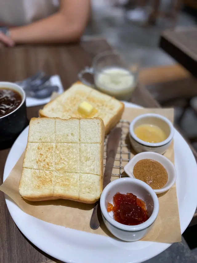 吐司.果醬.湯