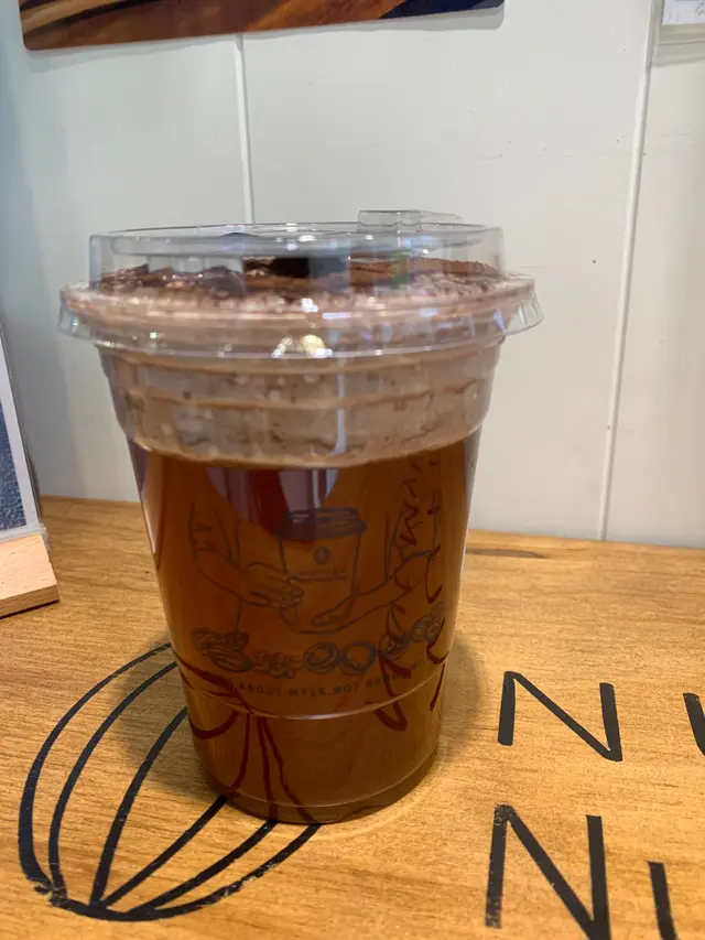 伯爵朱古力堅果奶蓋茶