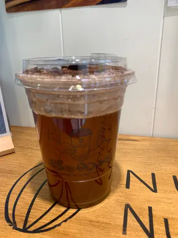 伯爵朱古力坚果奶盖茶