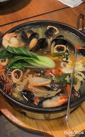 Seafood&#160; soup - 銅鑼灣的Goobne Chicken