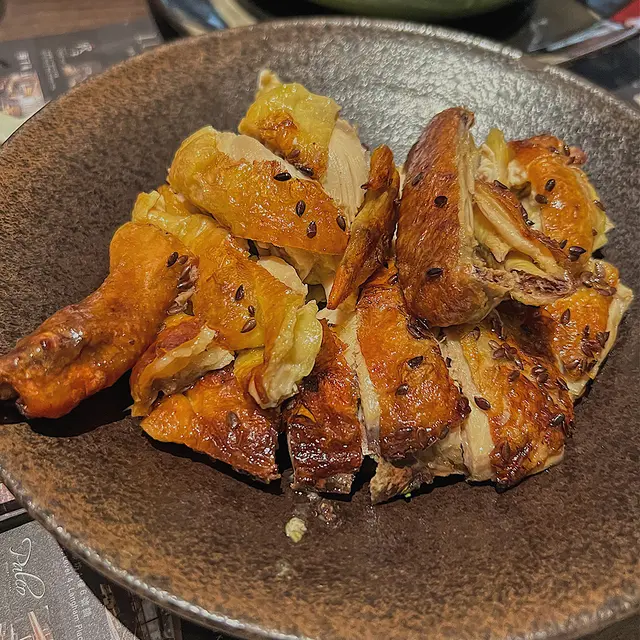 胡麻特有嘅香味同混有淡淡椰香嘅嫩滑雞肉完美融合,齋食又得配飯食都得!