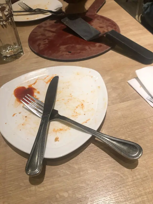 等了快一個小時沒食物可吃