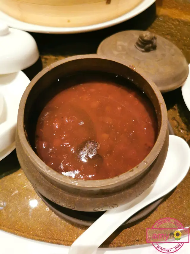 陳皮香的紅豆沙，綿香起沙，也不膩， 有一種感覺在皇宮裏的享受佳餚甜品。