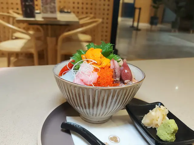 幸圓海鮮丼