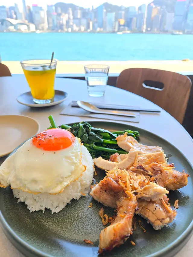 溏心蛋香茅燒豬扒飯