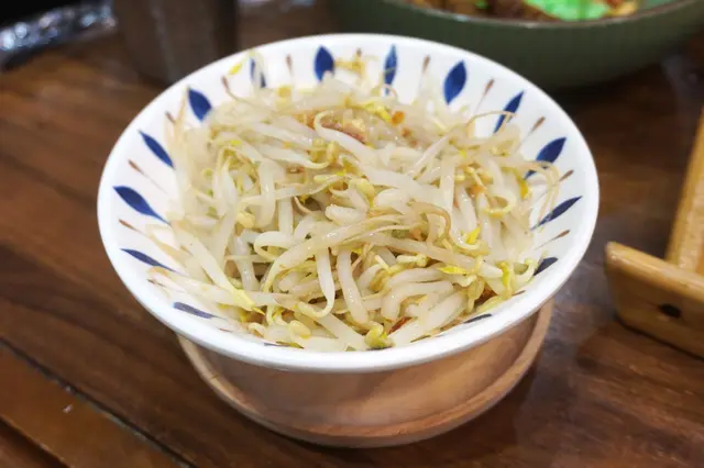 鹹魚蓉怡保芽菜 