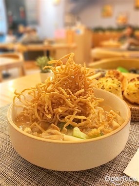 泰式雞肉炸麵 - 太子的Simply Thai MODERN CUISINE