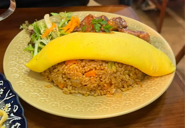 日式紅酒燉牛肉蛋包飯