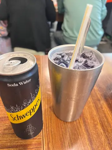 招牌青柠蝶豆花梳打