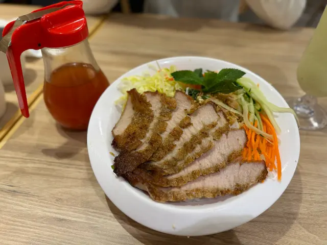 越式豬頸肉撈檬