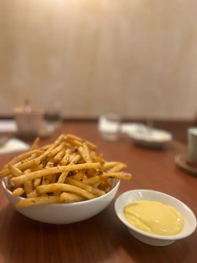 松露芝士薯條·蛋黃醬