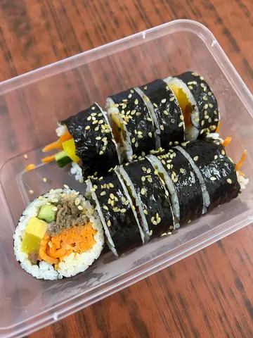 韩式牛肉紫菜包饭