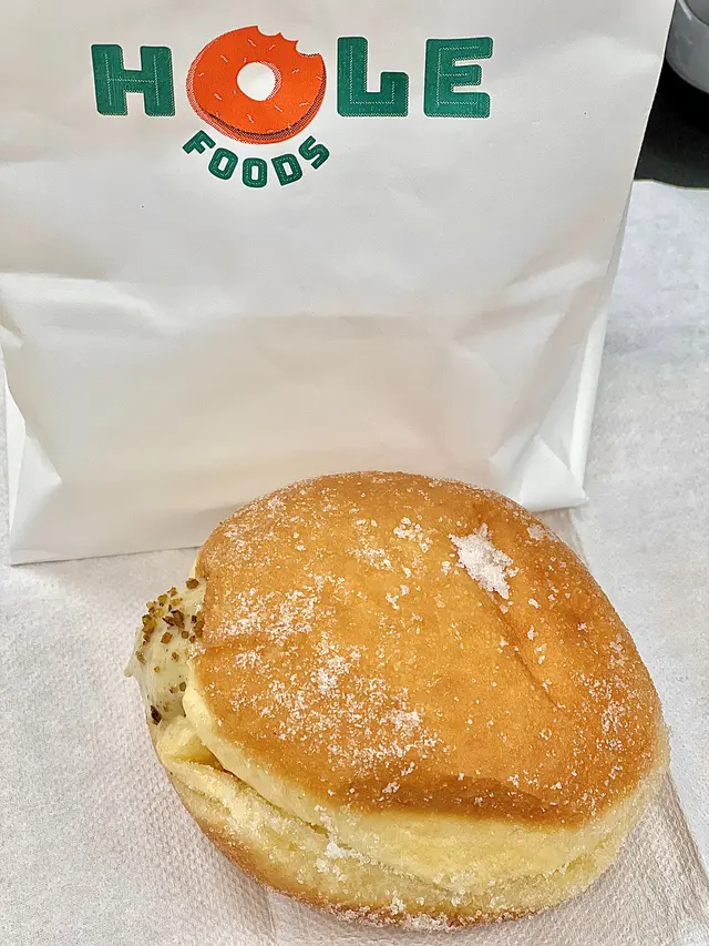 Pistachio  Cream  Donut