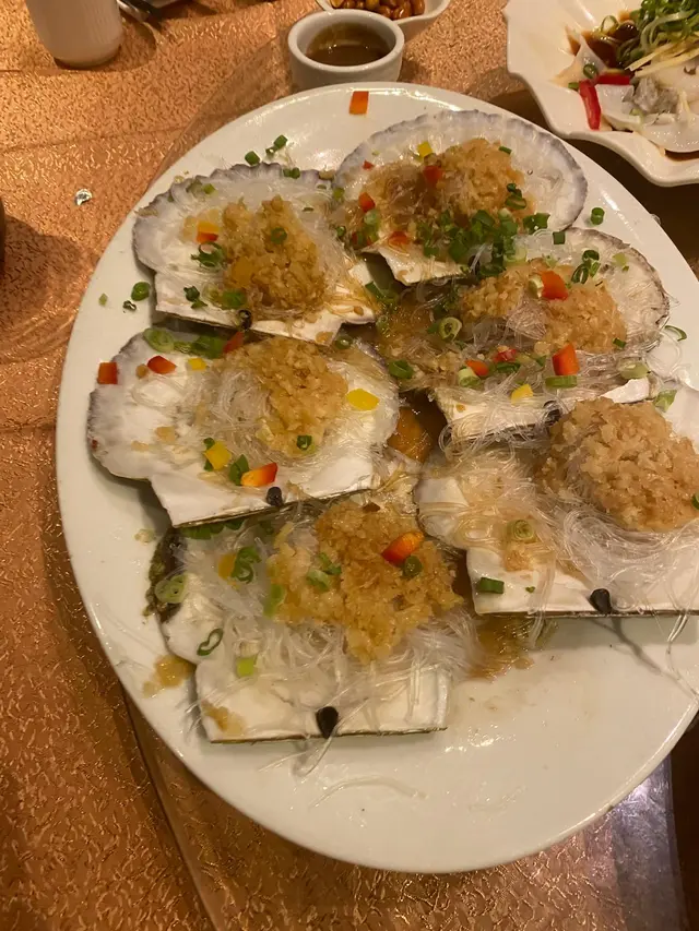 蒜蓉粉絲蒸扇貝