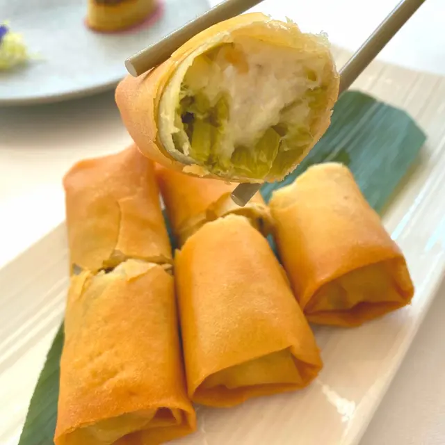 酸菜鱈魚春卷 - $78