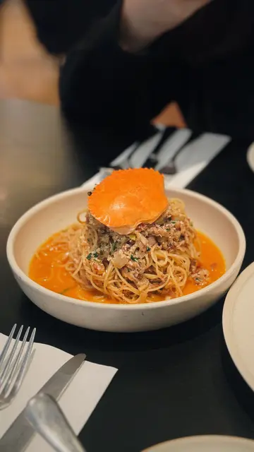 Spicy crab pasta