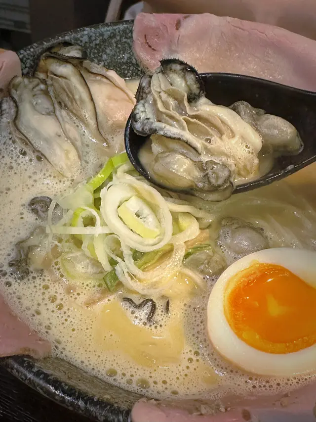 終極之廣島牡蠣濃湯拉麵