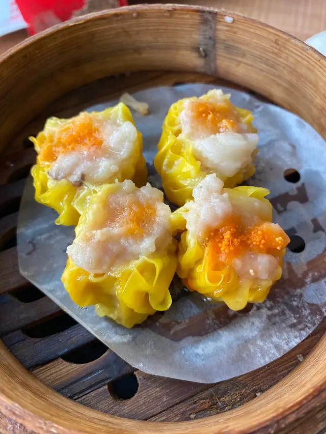 比較細粒，好傳統嘅味道，味道比較簡單，冬菇味好淡，肥肉亦比較多。