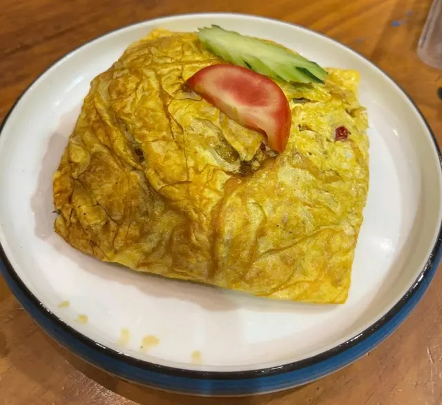 青咖哩豬，黃咖哩牛腩