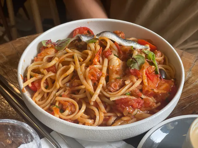 八爪魚鯷魚蕃茄醬意粉