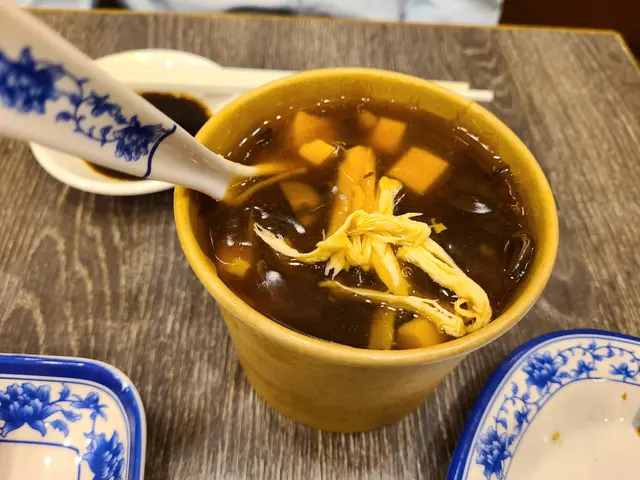 迷你雞絲酸辣湯