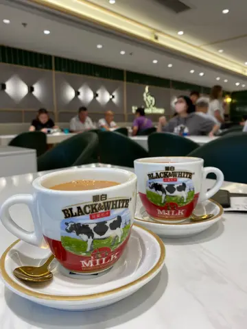 茶走几好饮💕 鸳鸯就咖啡味重啲，盖晒奶茶味😭