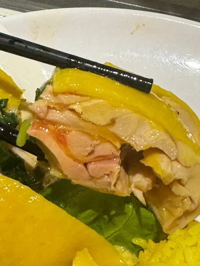 招牌精裝海南雞配黃薑飯