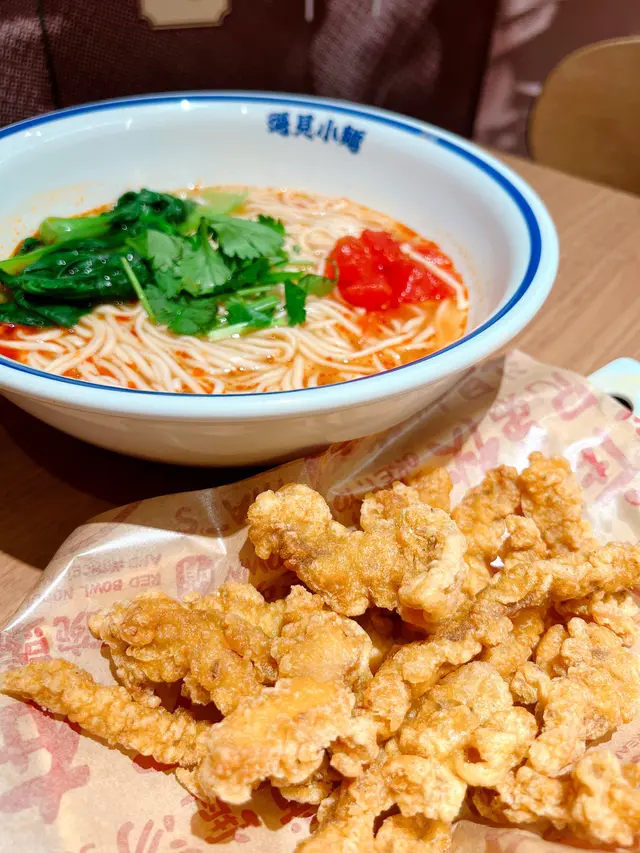 小酥肉蕃茄湯麵