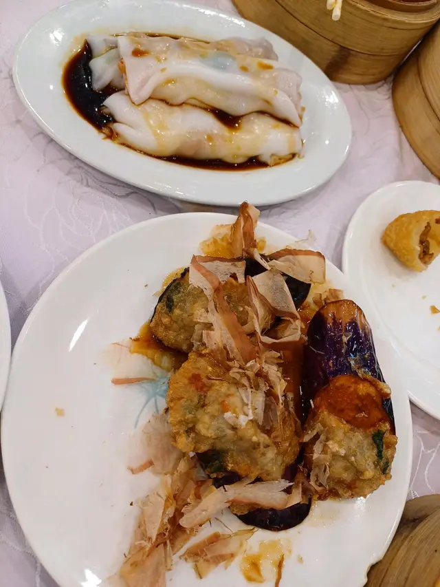 叉燒腸粉／煎釀茄子