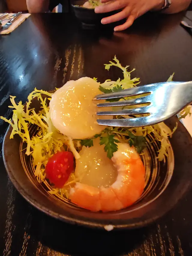 日本麵豉帶子薄片配鮮蝦肉