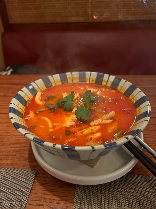 冬陰功湯河 (雞)