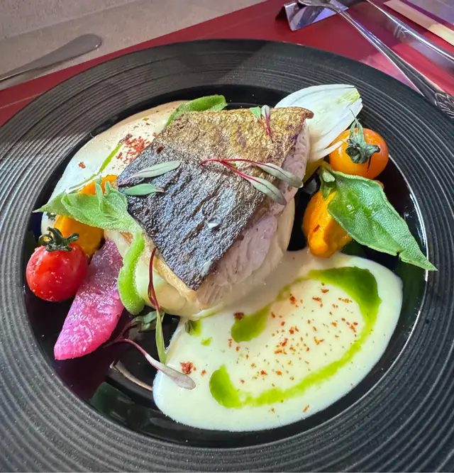 煎鰤魚配柑橘牛油汁