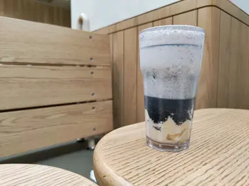 芝麻鲜奶豆花