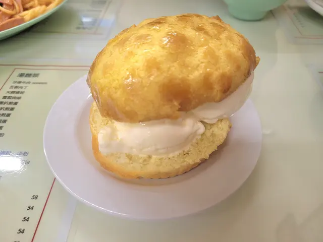 冰凍甜點-雪糕菠蘿包