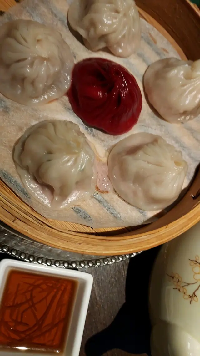 灌湯小籠包