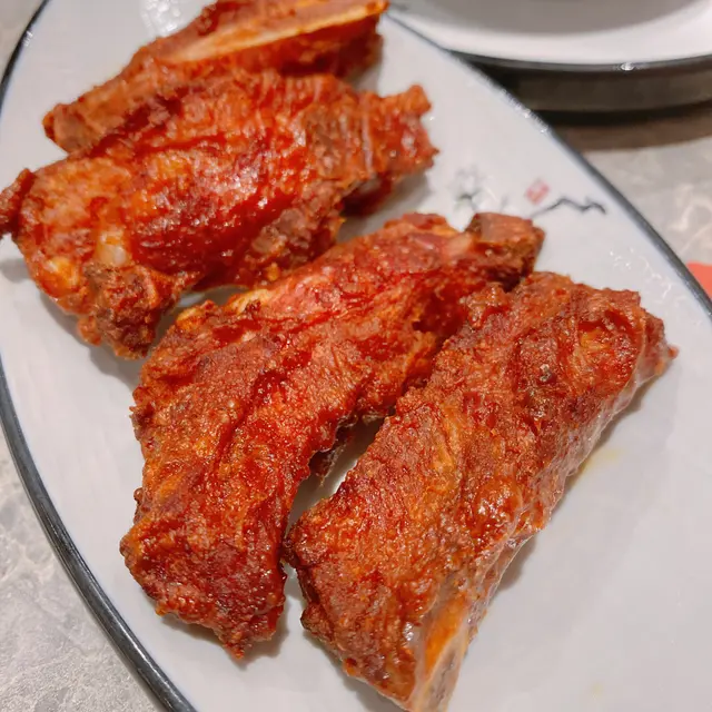 蒜香小排骨擔擔麵