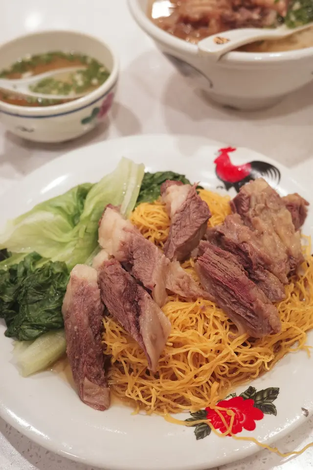 牛坑腩撈麵 $64 ( + $8 牛坑腩 )