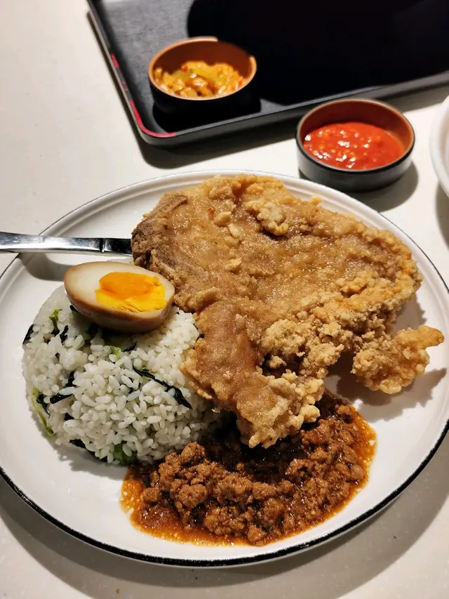 鹽酥排骨菜飯
